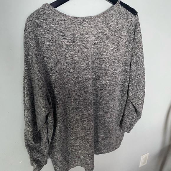 Long Sleeve Tee with Buttons & Lace - Picture 2 of 3